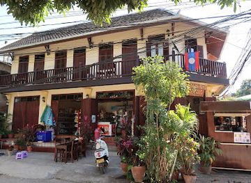 laos/central-laos/shop/convenience-store