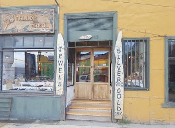 chile/puerto-natales/shop/taller-del-arbol