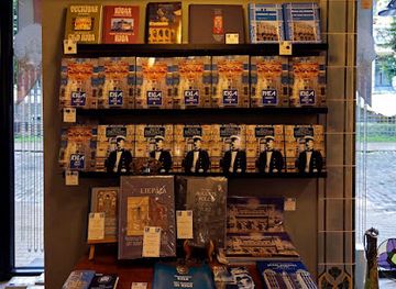 latvia/riga/shop/art-nouveau-riga-jugendstila-paviljons