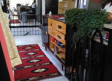 serbia/stara-planina-mountain/shop/jane-doe-vintage-shop