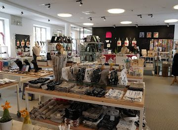 finland/helsinki/shop/torikorttelit