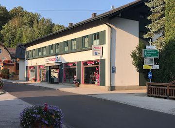 austria/mount-schneeberg/shop/hansi-s-red-zac-shop