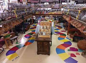 new-hampshire/grafton-county/shop/squiggles-candy-gifts
