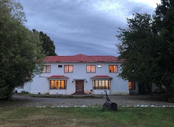 argentina/torres-del-paine-national-park/shop/hosteria-el-pionero