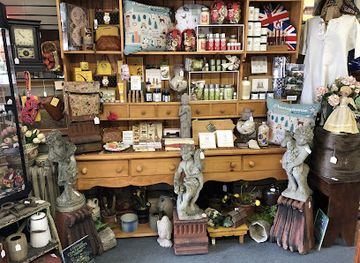 pennsylvania/laurel-highlands/shop/on-the-diamond-antiques