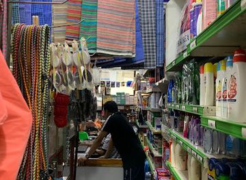 maldives/male-atoll/shop/luxury-shopping-centre