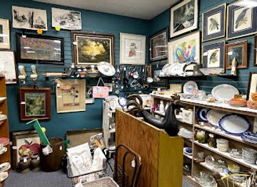 arkansas/eureka-springs/shop/blue-jar-antique-market