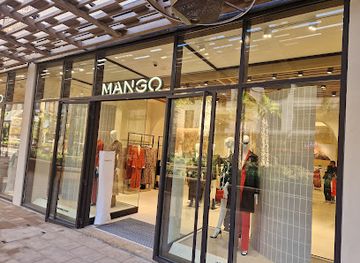 morocco/marrakech/hivernage/shop/mango-m-avenue