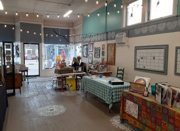 michigan/grand-rapids/shop/flashback-on-leonard