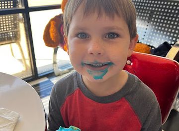 louisiana/holly-beach/shop/giggles-ice-cream-and-goirmet-coffee