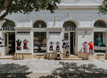 hungary/keszthely/shop/simple-fehernemu-uzlet