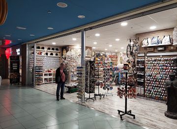 spain/costa-del-sol/shop/puerto-marina-shopping