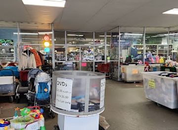 alabama/montgomery/eastbrook/shop/helping-hands-thrift-store