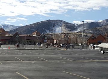utah/wasatch-front/shop/junction-commons-formerly-outlets-park-city