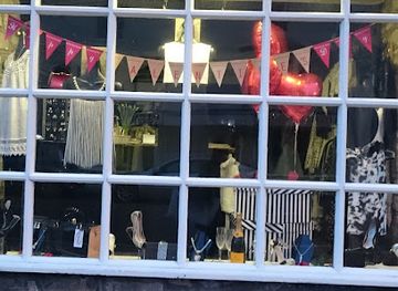 united-kingdom/glamorgan/shop/colours-of-cowbridge