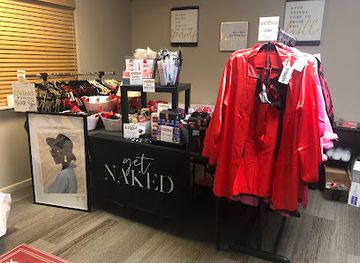 iowa/cedar-rapids/shop/antwaniques-collections-playhouse