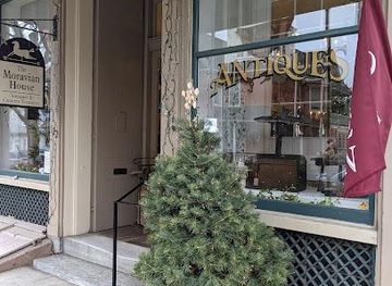 pennsylvania/amish-country/shop/moravian-house-antiques