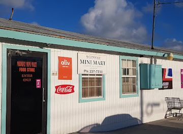the-bahamas/rum-cay/shop/midway-mini-mart