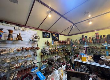 maldives/alimatha-island/shop/mega-souvenirs