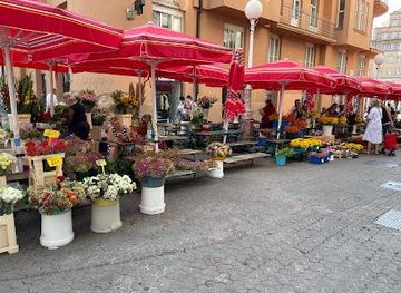 croatia/zagreb/shop/market-dolac