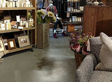 south-dakota/sioux-falls/shop/simply-perfect