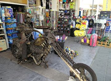 cyprus/makronissos-beach/shop/perfetto-uomo-figlioli-agia-napa