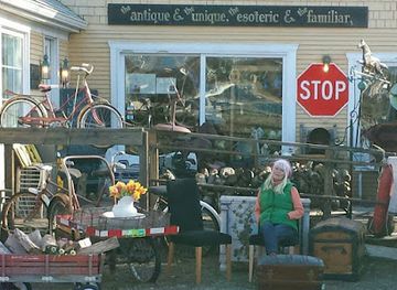 massachusetts/martha-s-vineyard/shop/pyewacket-s