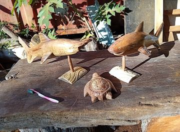 new-caledonia/loyalty-islands-province/shop/mxm-woodworking