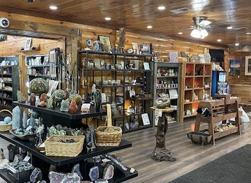 kentucky/red-river-gorge-geological-area/shop/red-river-gorge-earth-shop