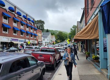 maine/camden/shop/glendarragh-farm-lavender-year-round-store