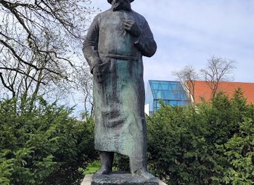 poland/chelmno-land/shop/pomnik-ludwika-rydygiera