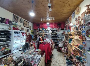 albania/tirana/shop/dea-souvenir-main-shop