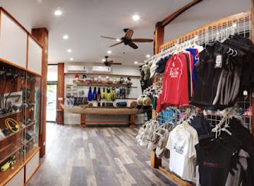 palau/tobi/shop/fish-n-fins-palau