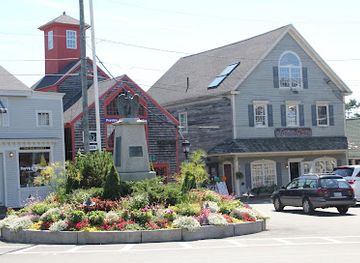 maine/kennebunkport/shop/daytrip-society