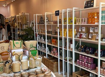 vietnam/south-central-coast/shop/central-market