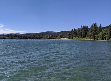 nevada/lake-tahoe-basin/shop/trading-post-shopping-center
