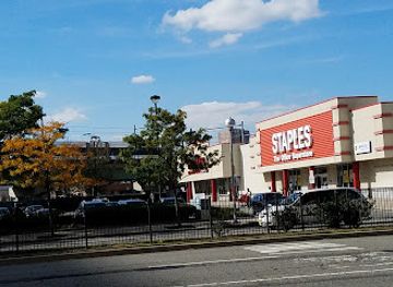 new-jersey/jersey-city/shop/newport-crossing