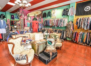 spain/malaga/shop/flamingos-vintage-kilo-malaga