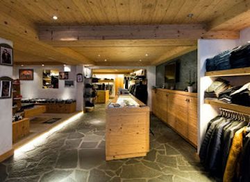 switzerland/crans-montana/shop/street-contact
