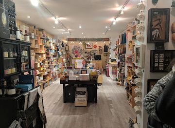 canada/toronto/entertainment-district/shop/labour-of-love