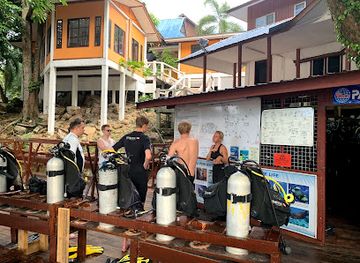 malaysia/perhentian-islands/shop/quiver-dive-team