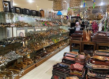 indonesia/yogyakarta/shop/hamzah-batik-toko-batik-dan-oleh-oleh-khas-jogja