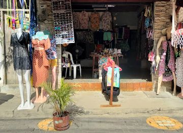 ecuador/montanita-beach/shop/native-crafts-ec