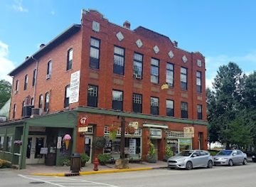 indiana/yellowwood-state-forest/shop/the-candy-dish-inc