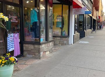 michigan/traverse-city/shop/cherry-hill-boutique