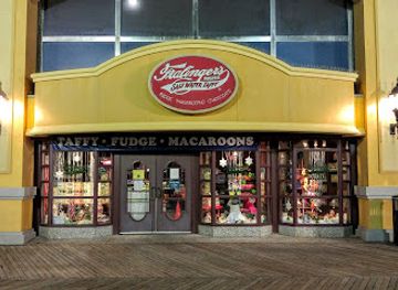new-jersey/atlantic-city-boardwalk/shop/fralinger-s-original-salt-water-taffy