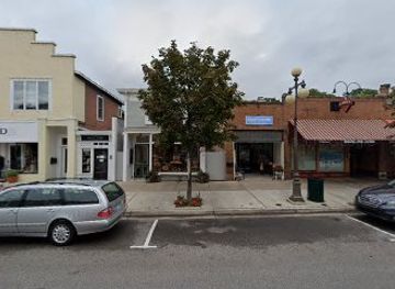 michigan/harbor-springs/shop/momentum-of-harbor-springs