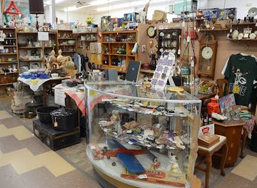 wisconsin/oshkosh/shop/originals-mall-of-antiques