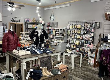 south-dakota/lake-francis-case/shop/spring-creek-boutique