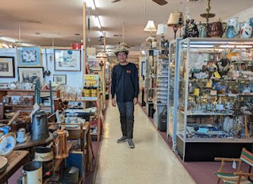 delaware/lewes/shop/heritage-antiques-market